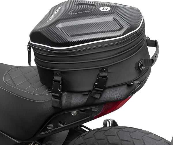 CarryQuest® - Motor Rugzak - Zadeltas Motor - Motorfiets Rugzak Achterzit - Motorrugzak - Waterdicht, Lichtgewicht, Uitbreidbaar van 20 tot 35L - Carbon Textuur - EVA Hard Shell Bescherming - Carbon