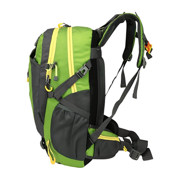 CarryQuest® - 40L Opvouwbare Fietsrugzak - Waterafstotende Nylon Outdoor Rugzak met Ademend Rugpaneel, Borstband, Heuptas & Toploader - 44x26x9 cm - Donkergroen